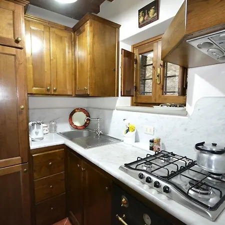 Hotel Santa Maria Nuova 9 8 Holiday House No. 1 *